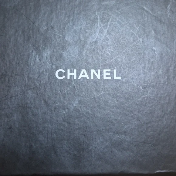 CHANEL Rouge Coco Keychain - Black, Gold, and Brown - Picture 3 of 3